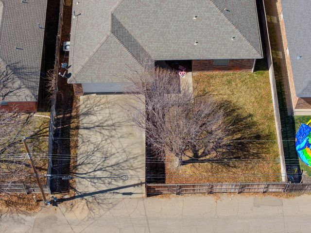 5721 FOXCROFT Drive, Amarillo, TX 79109