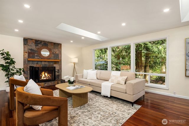 2310 216th Avenue SE, Sammamish, WA 98075