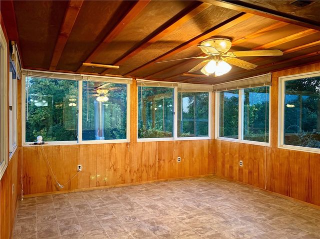 421 Old Jacks Run Rd, White Oak, PA 15642