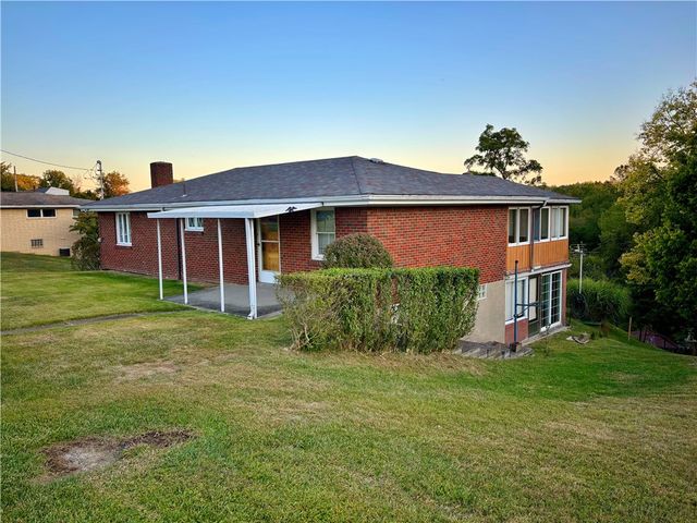 421 Old Jacks Run Rd, White Oak, PA 15642