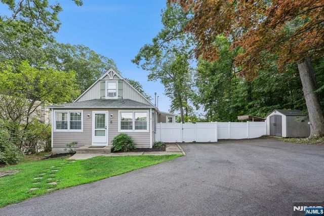 6 Woodlawn Terrace, Randolph Township, NJ 07869