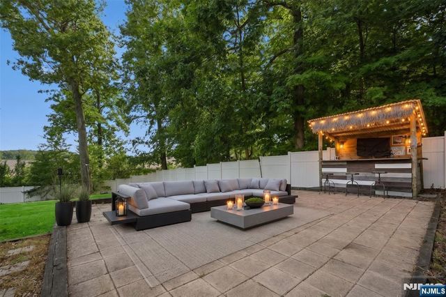 6 Woodlawn Terrace, Randolph Township, NJ 07869