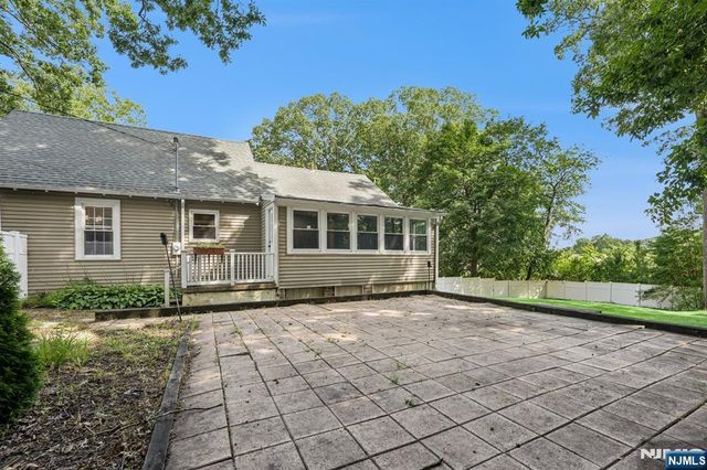 6 Woodlawn Terrace, Randolph Township, NJ 07869