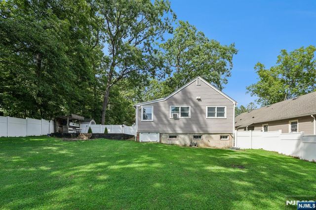 6 Woodlawn Terrace, Randolph Township, NJ 07869