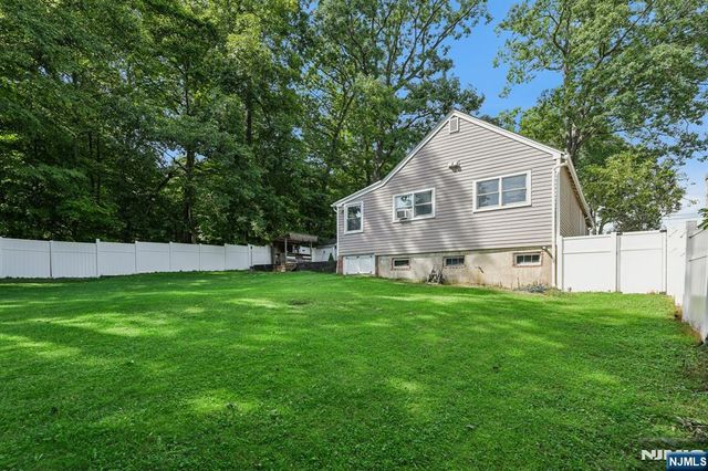 6 Woodlawn Terrace, Randolph Township, NJ 07869