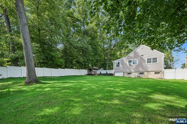 6 Woodlawn Terrace, Randolph Township, NJ 07869