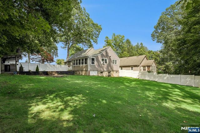 6 Woodlawn Terrace, Randolph Township, NJ 07869