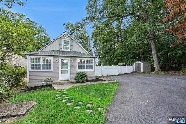 6 Woodlawn Terrace, Randolph Township, NJ 07869