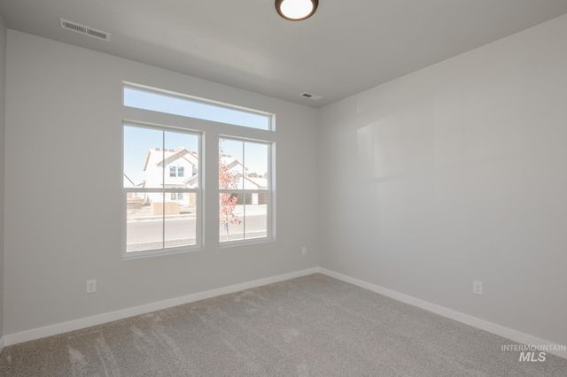 7070 E Shields Dr, Nampa, ID 83687