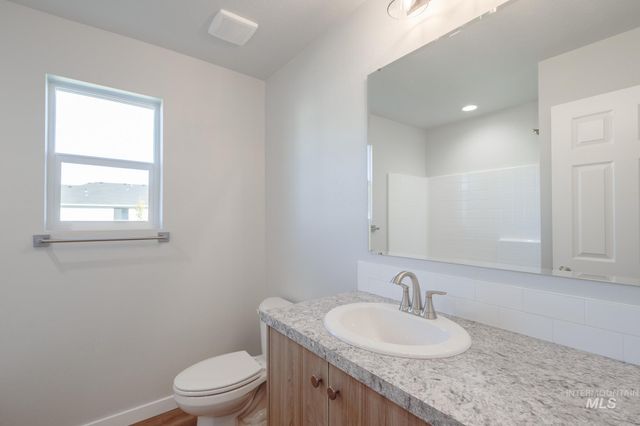 7070 E Shields Dr, Nampa, ID 83687