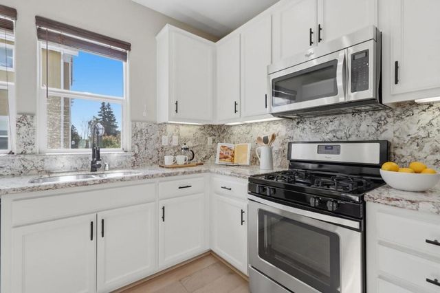 403 S Hummingbird Lane, San Mateo, CA 94402