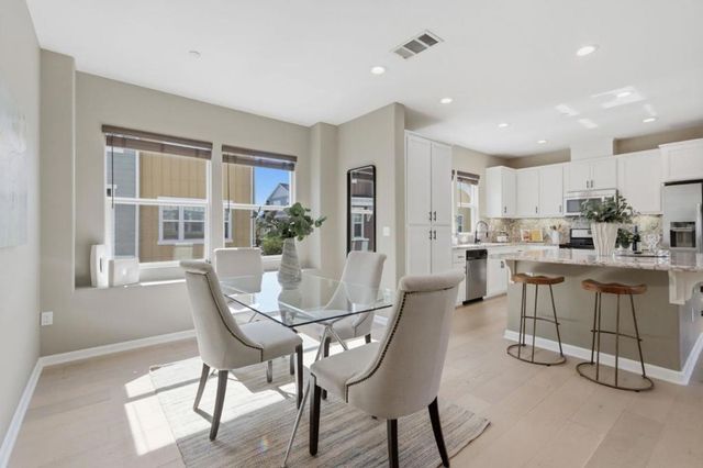403 S Hummingbird Lane, San Mateo, CA 94402