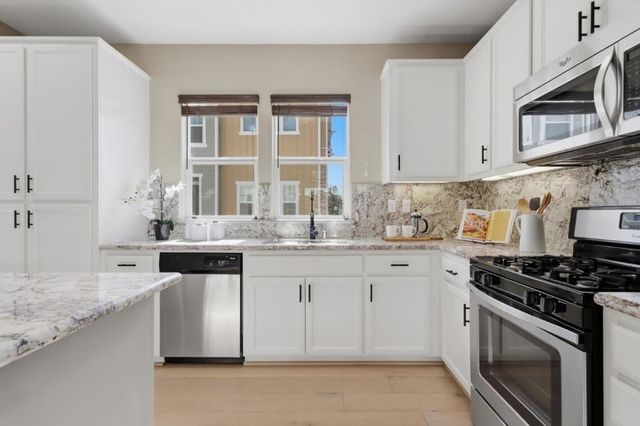 403 S Hummingbird Lane, San Mateo, CA 94402