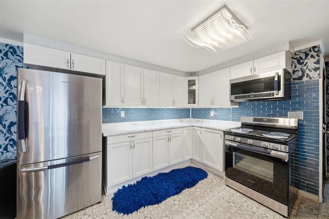 2705 Glendale Road, Jackson, MI 49203