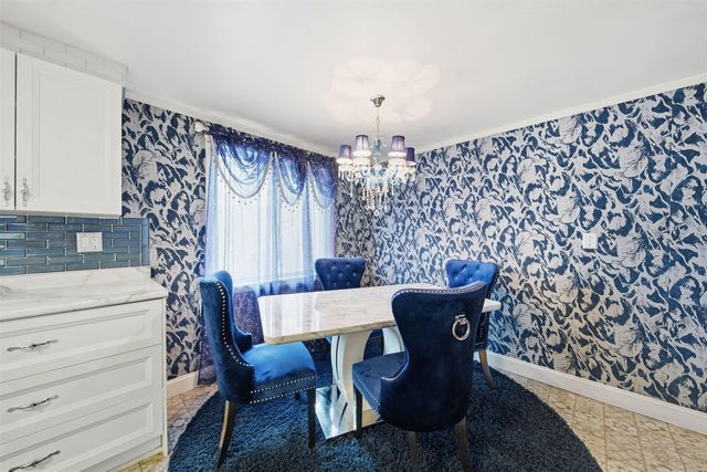 2705 Glendale Road, Jackson, MI 49203