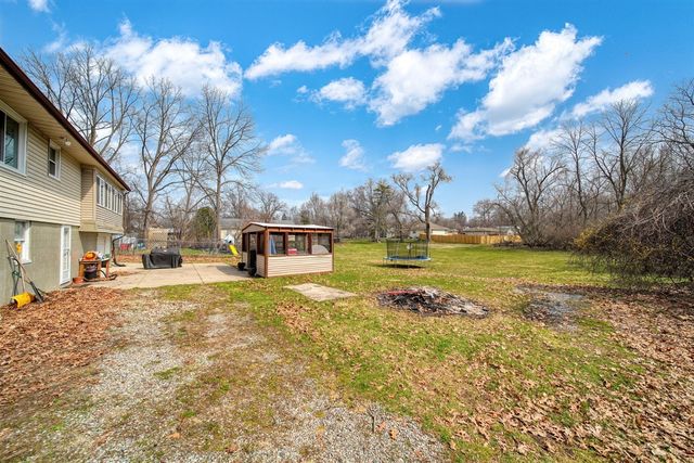 2705 Glendale Road, Jackson, MI 49203