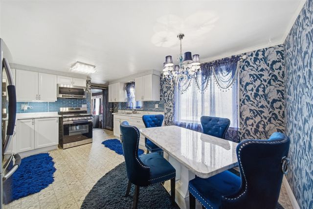 2705 Glendale Road, Jackson, MI 49203