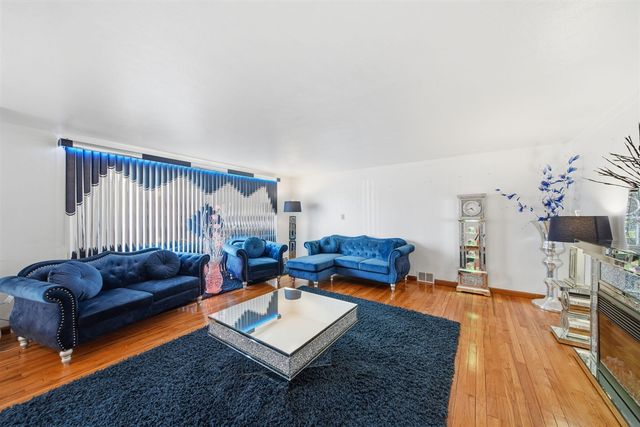 2705 Glendale Road, Jackson, MI 49203