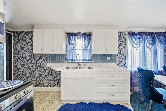 2705 Glendale Road, Jackson, MI 49203