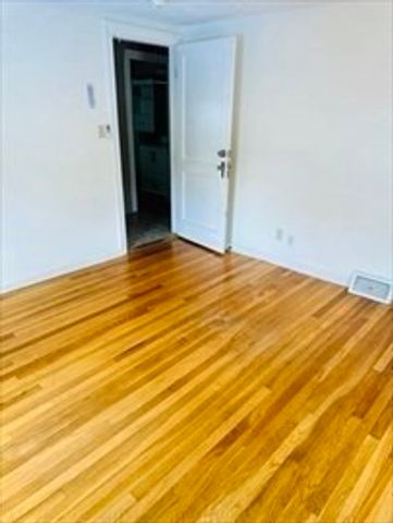 49A Plainfield Ave 1A, Shrewsbury, MA 01545