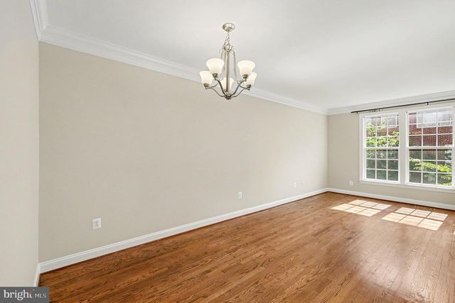 8046 RESERVE WAY, Vienna, VA 22182