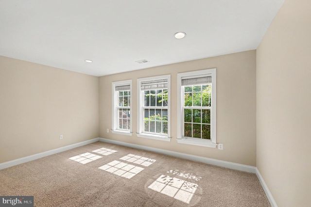 8046 RESERVE WAY, Vienna, VA 22182