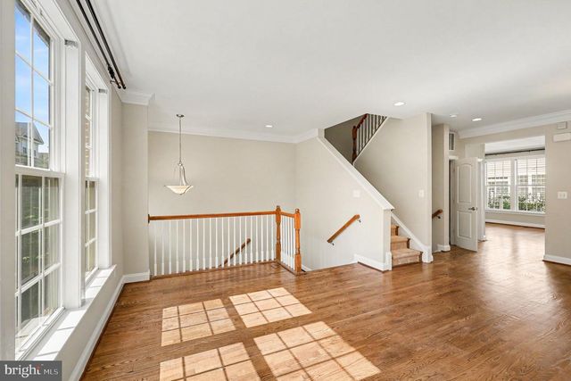8046 RESERVE WAY, Vienna, VA 22182