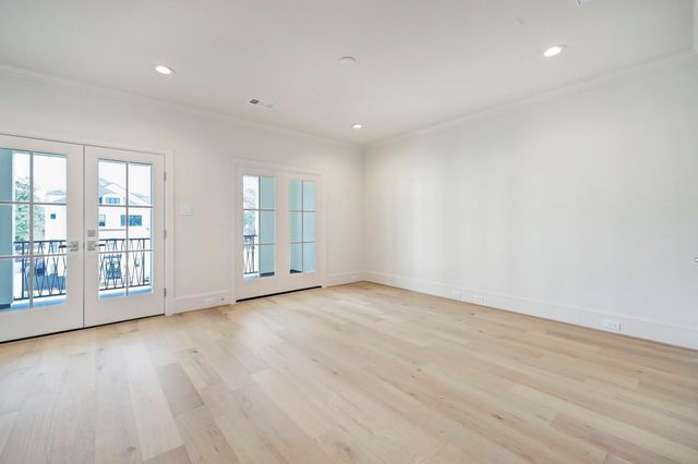 111 Wellington Row Road, Houston, TX 77024