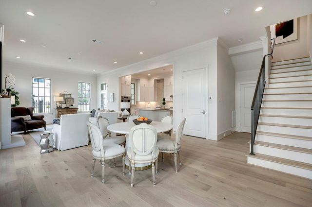 111 Wellington Row Road, Houston, TX 77024
