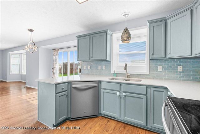1604 Holbrook Road, Holt, MI 48842