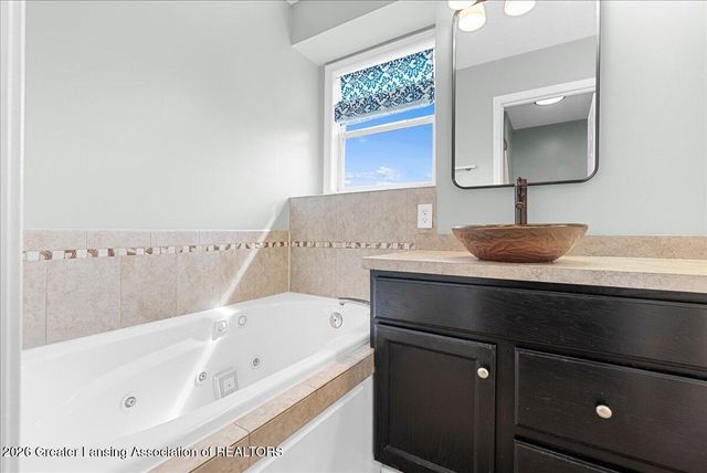 1604 Holbrook Road, Holt, MI 48842
