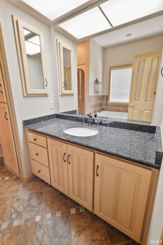 7312 W St Andrews Avenue, Yorktown, IN 47396