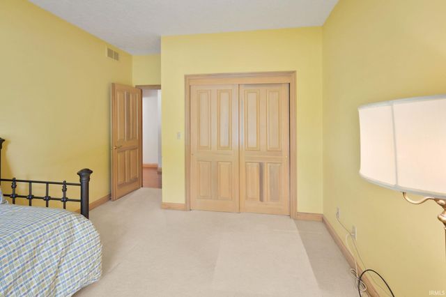 7312 W St Andrews Avenue, Yorktown, IN 47396