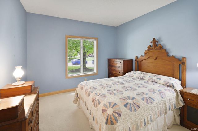 7312 W St Andrews Avenue, Yorktown, IN 47396