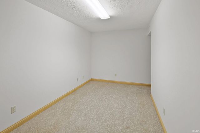 7312 W St Andrews Avenue, Yorktown, IN 47396