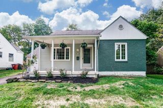 117 Sharon Springs Drive, Worthington, OH 43085
