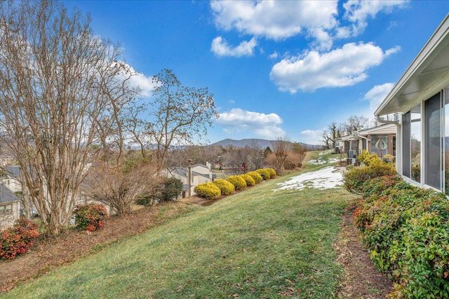 6936 Scotch Pine LN, Roanoke, VA 24019