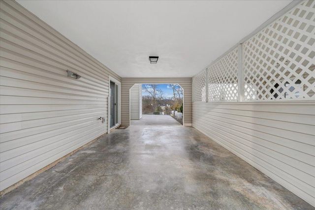 6936 Scotch Pine LN, Roanoke, VA 24019