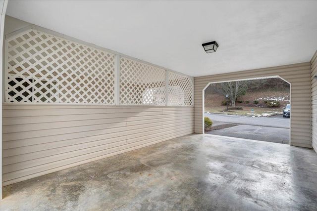 6936 Scotch Pine LN, Roanoke, VA 24019