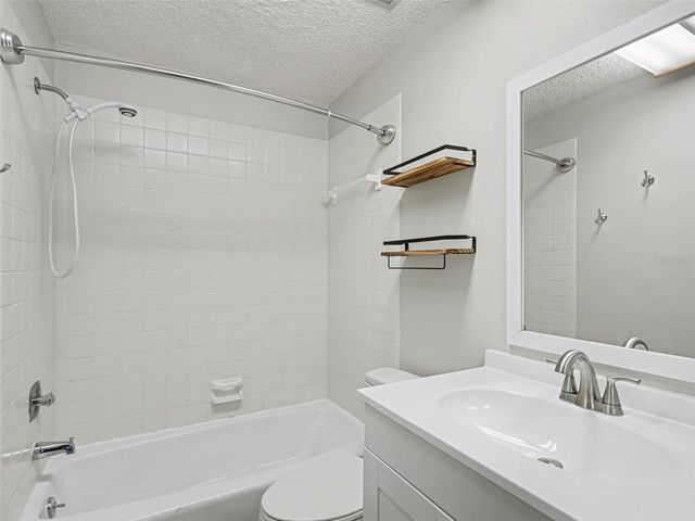 3390 RAMBLEWOOD COURT, Sarasota, FL 34237