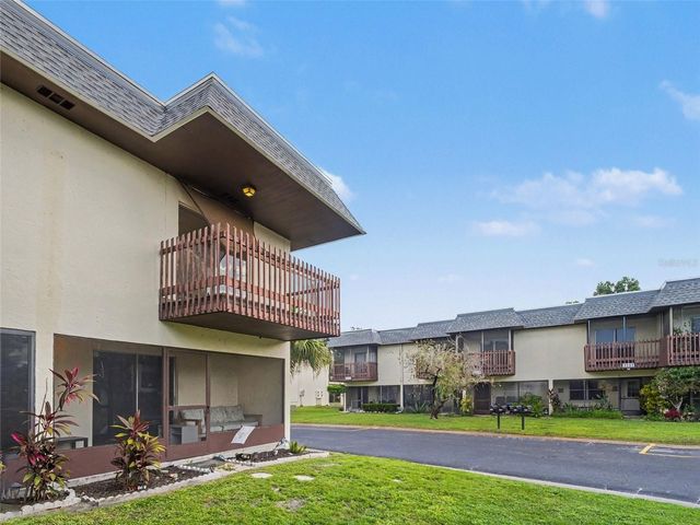 3390 RAMBLEWOOD COURT, Sarasota, FL 34237