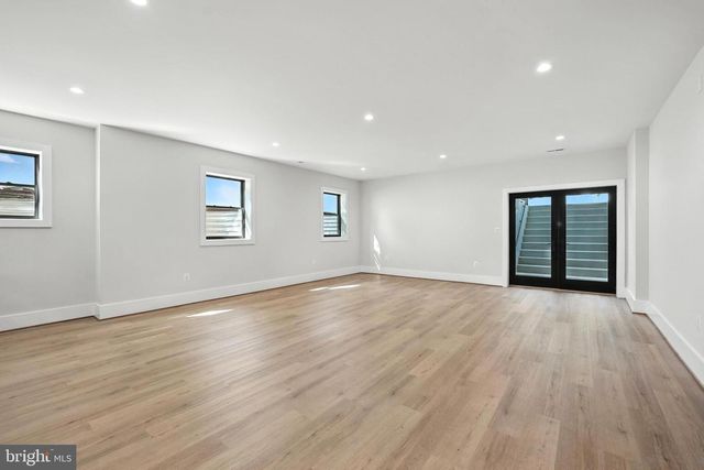 1910 CHERRI DR, Falls Church, VA 22043