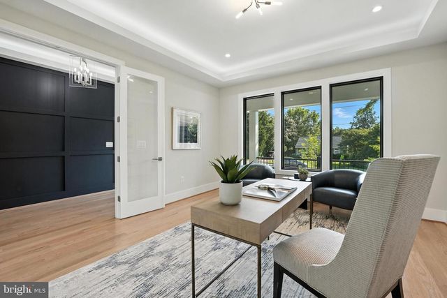 1910 CHERRI DR, Falls Church, VA 22043