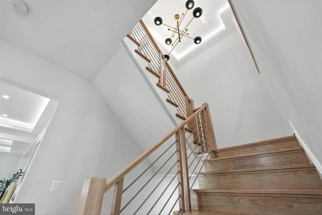 1910 CHERRI DR, Falls Church, VA 22043