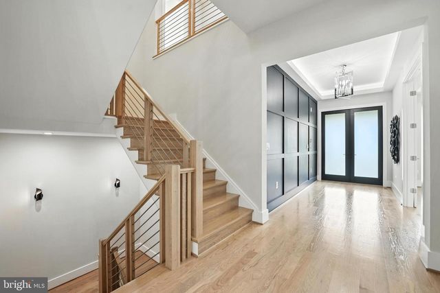 1910 CHERRI DR, Falls Church, VA 22043