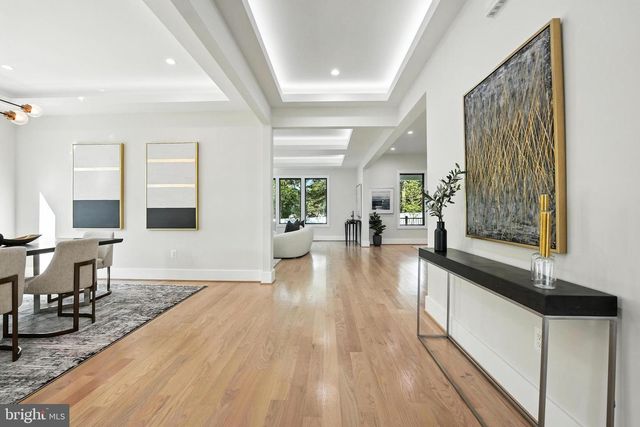 1910 CHERRI DR, Falls Church, VA 22043