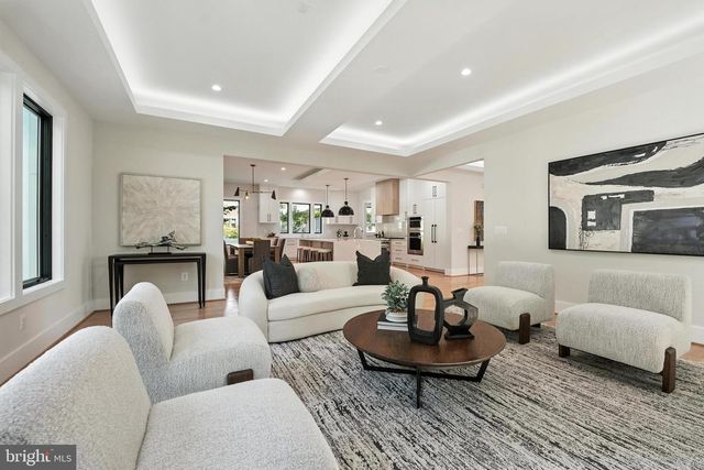 1910 CHERRI DR, Falls Church, VA 22043