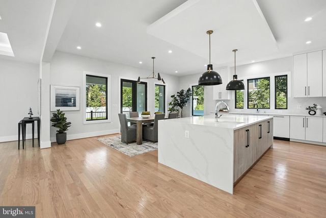 1910 CHERRI DR, Falls Church, VA 22043