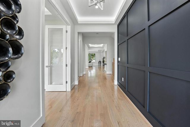 1910 CHERRI DR, Falls Church, VA 22043