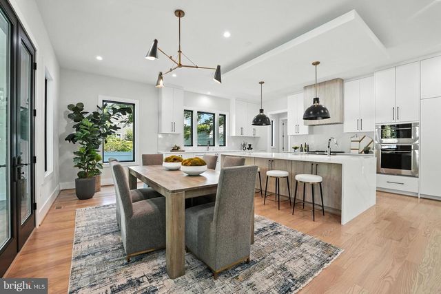 1910 CHERRI DR, Falls Church, VA 22043